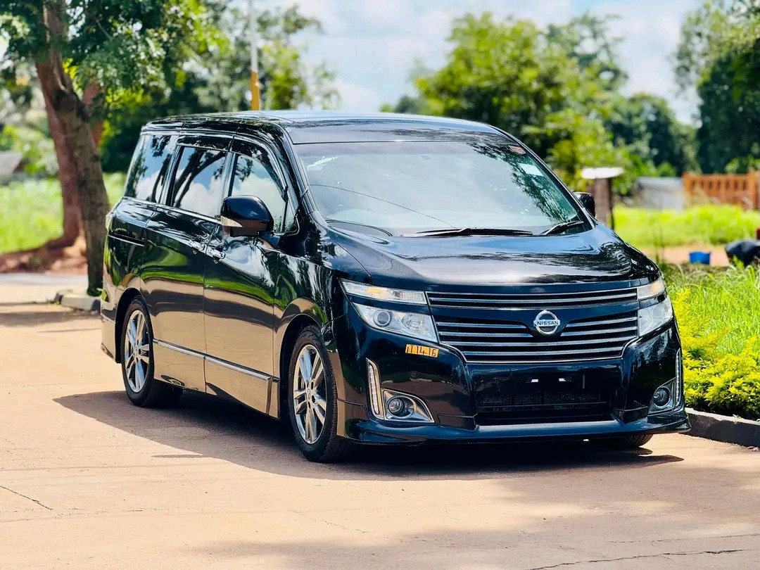 NISSAN CARAVAN Image