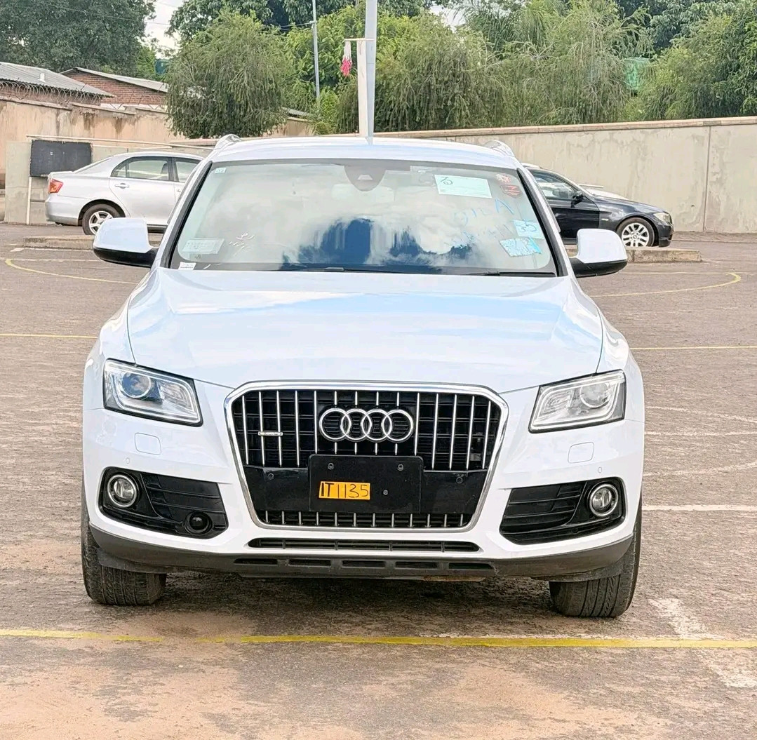 AUDI Q5 Image
