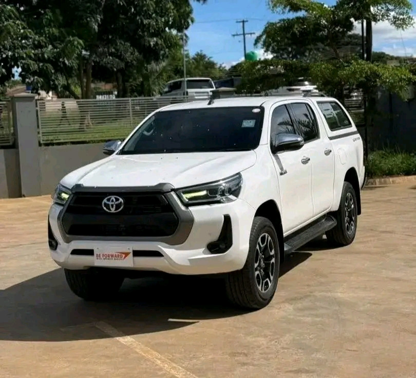 TOYOTA HILUX Image