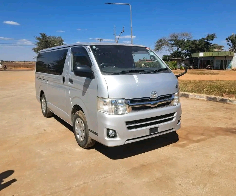 TOYOTA HIACE VAN Image