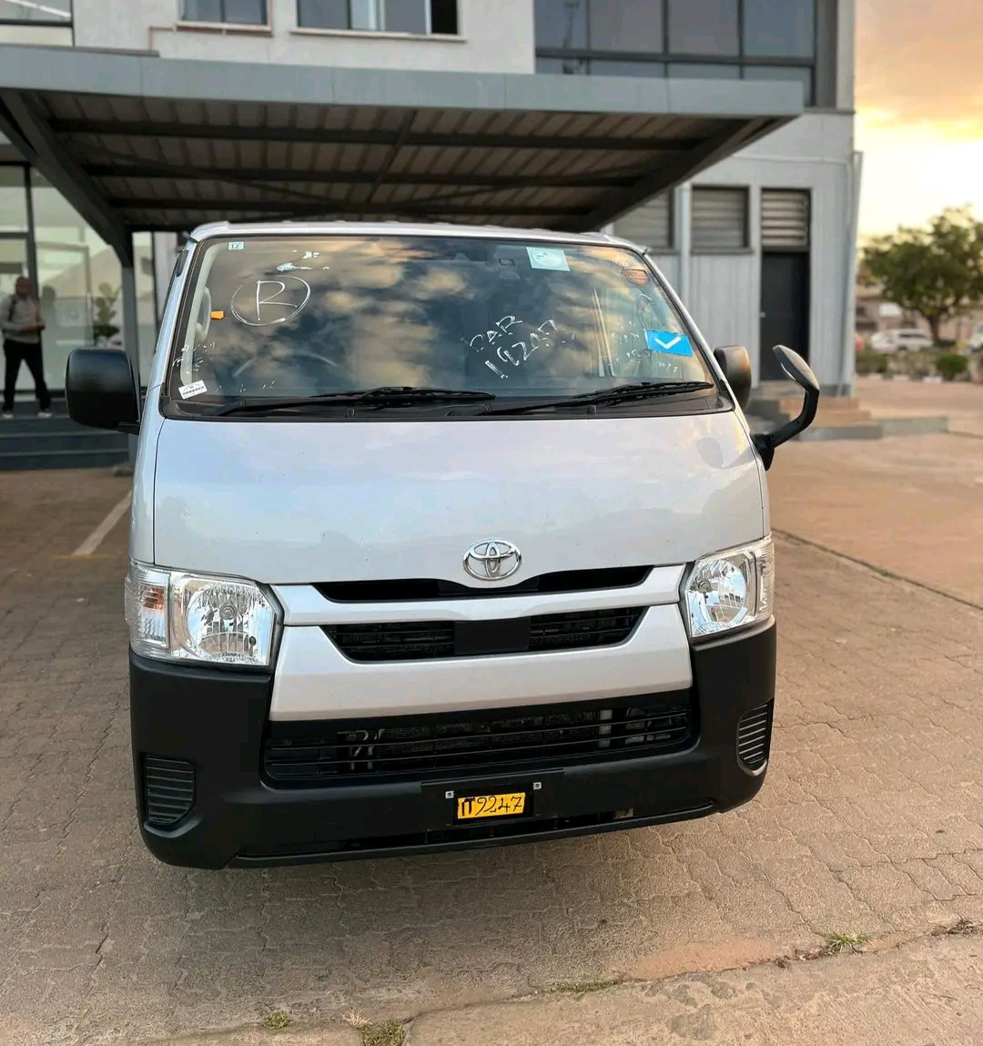 TOYOTA HIACE VAN Image