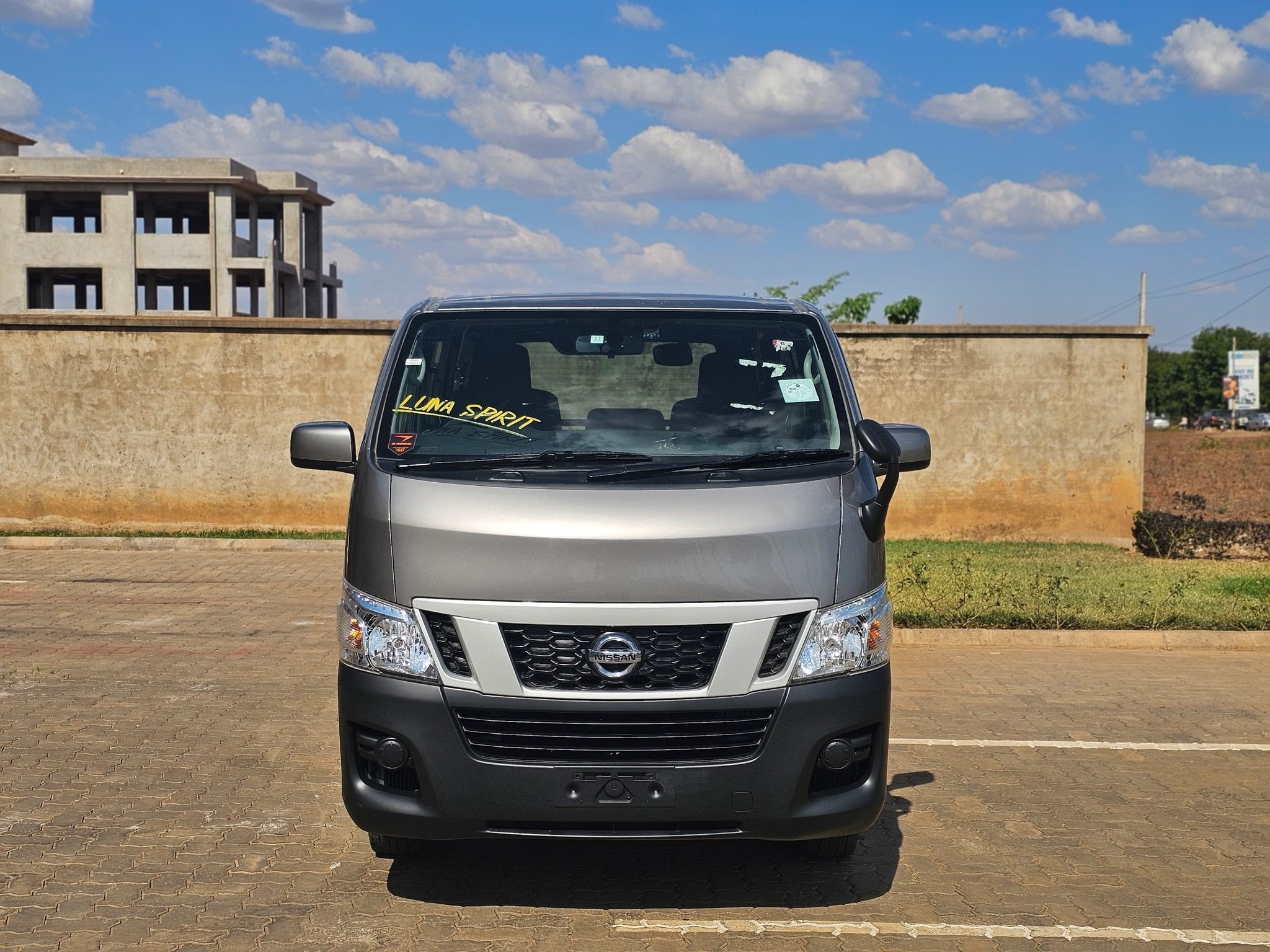 NISSAN CARAVAN Image