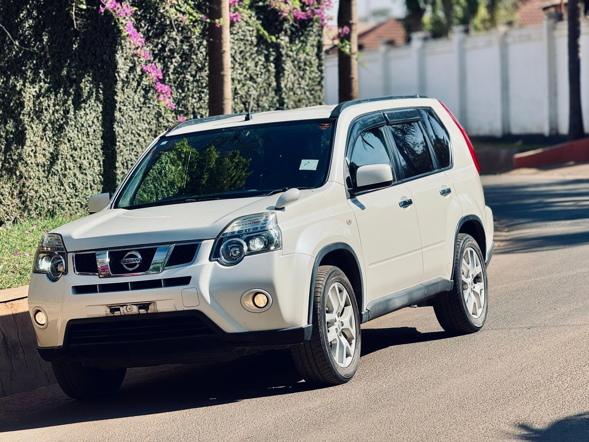 NISSAN X-TRAIL Image