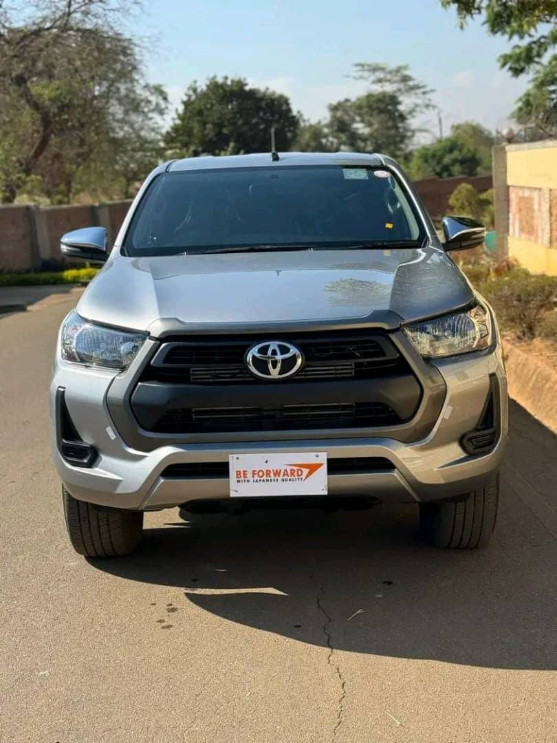 TOYOTA HILUX Image