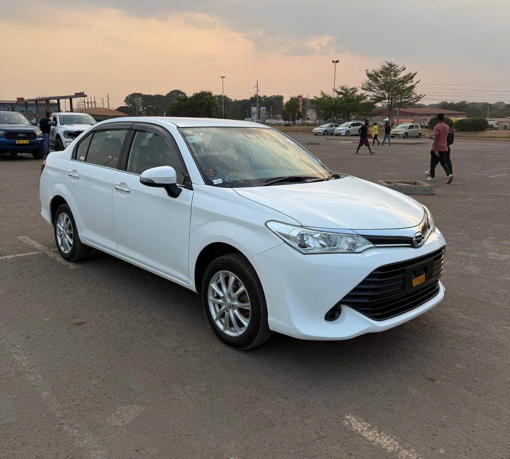 TOYOTA COROLLA AXIO Image