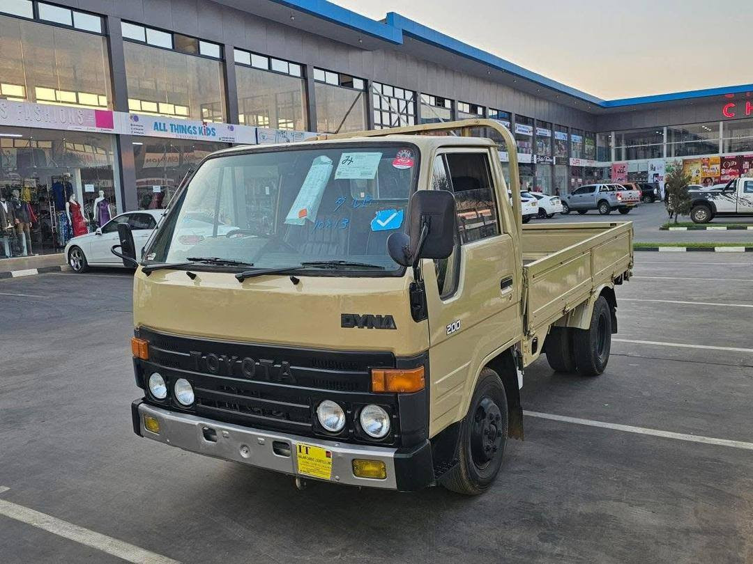 TOYOTA DYNA 2-TON Image