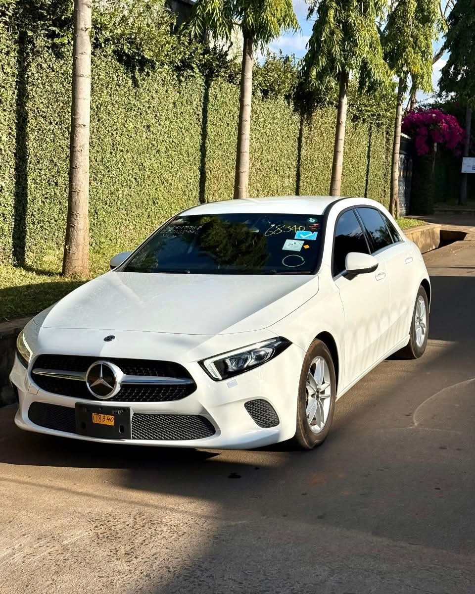 MERCEDES-BENZ A-180 Image
