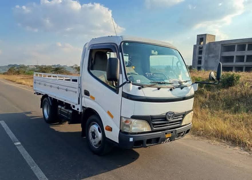 TOYOTA DYNA 2-TON Image