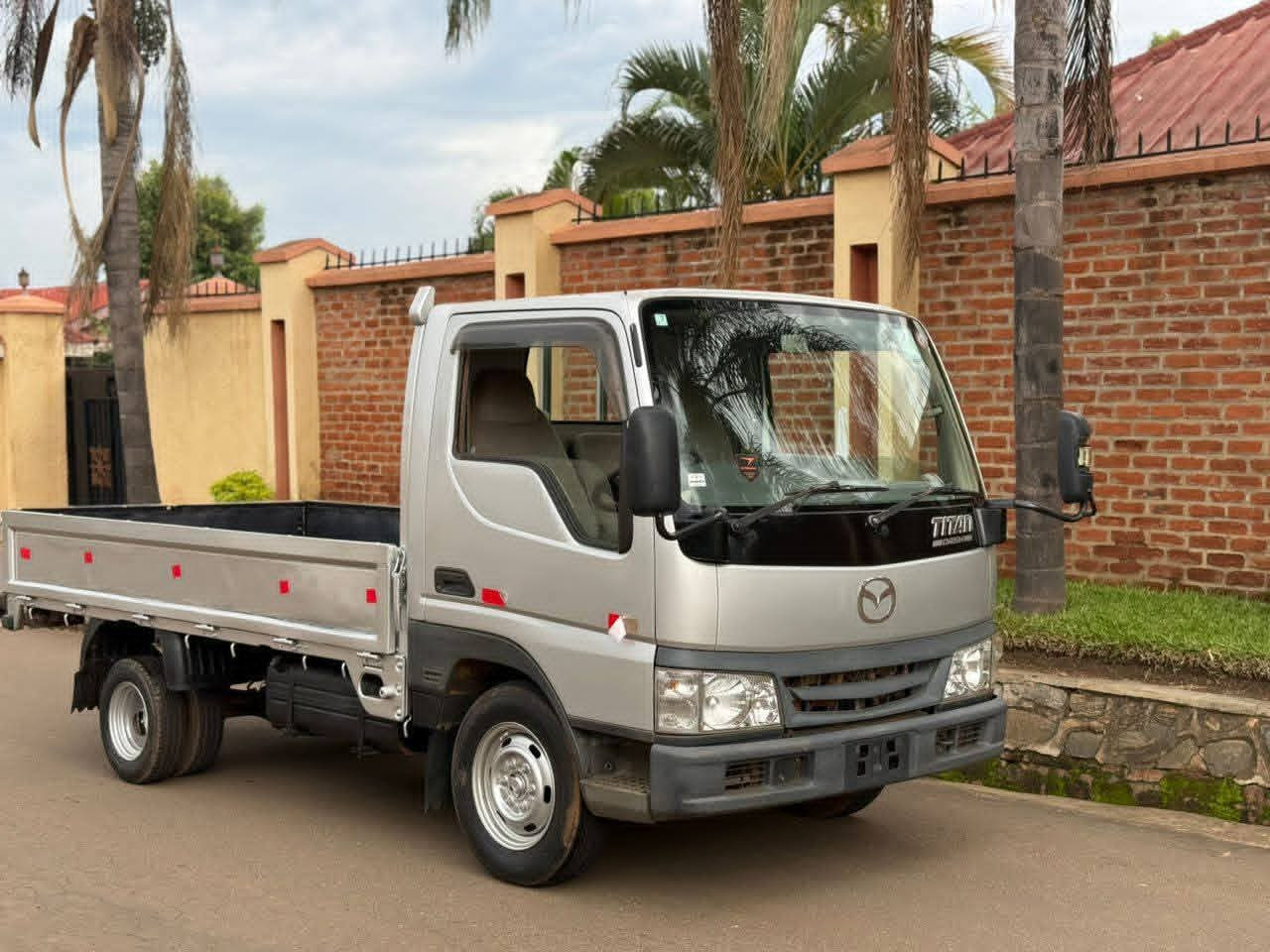 MAZDA TITAN 1.5T Image
