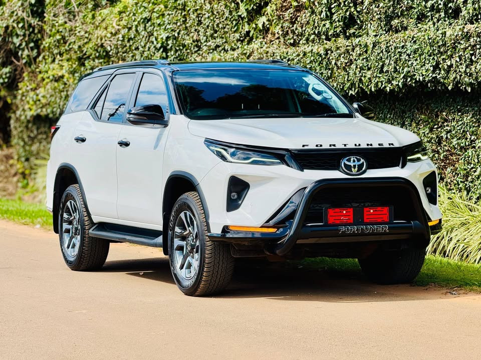 TOYOTA FORTUNER Image