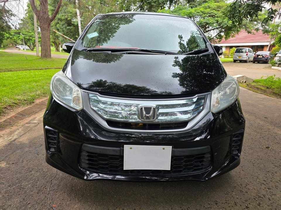 HONDA FREED HYBRID Image