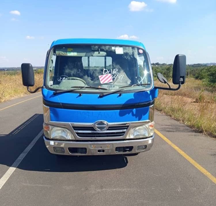 HINO DUTRO 2-TON Image