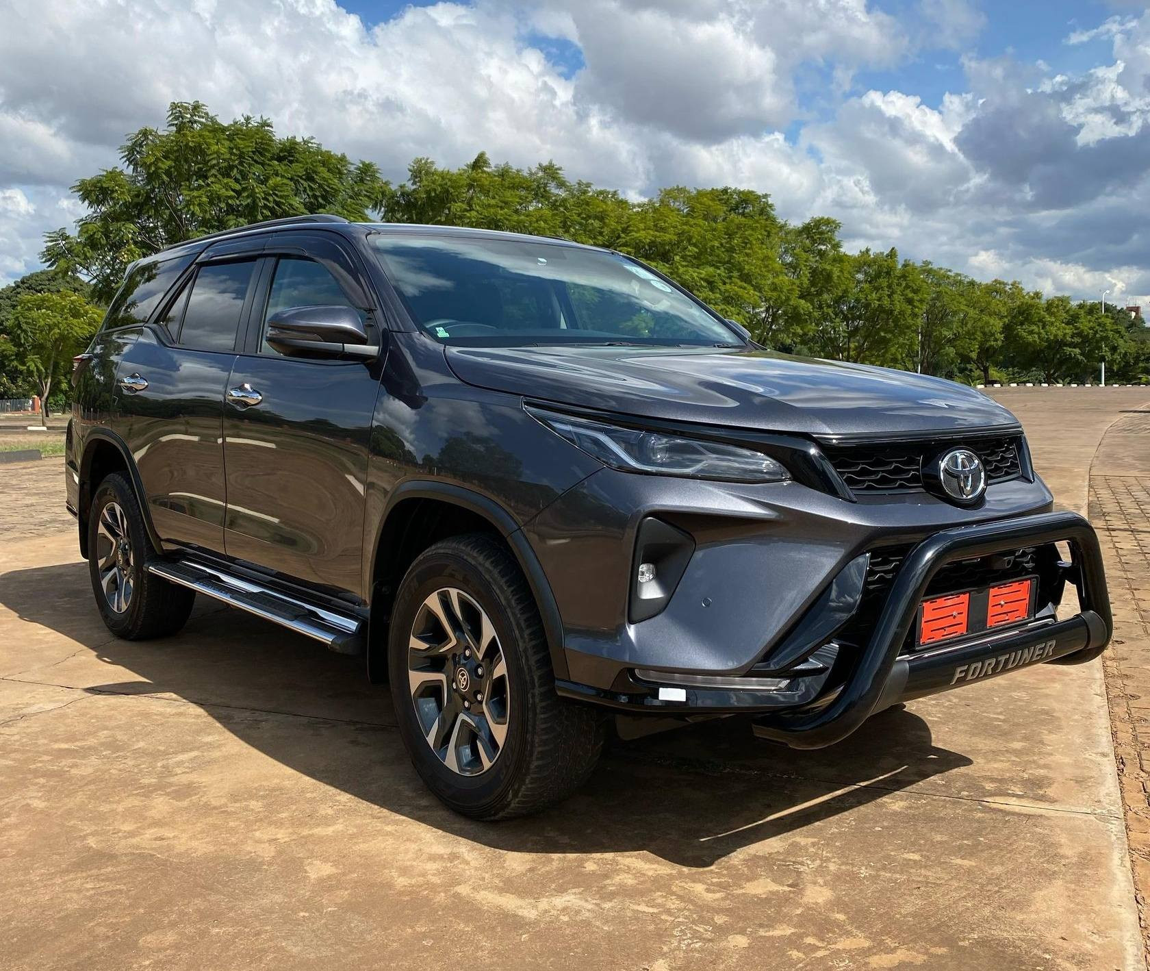 TOYOTA FORTUNER 2.4GD-6 Image